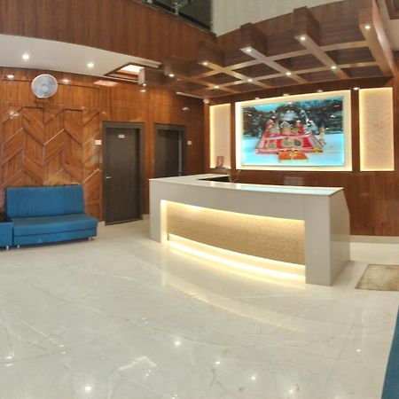 Hotel Krishna Катра Екстер'єр фото