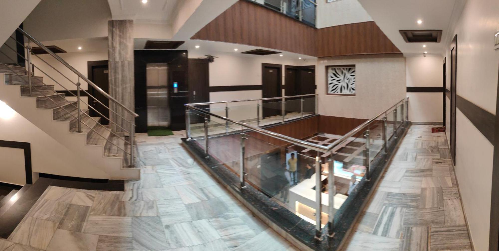 Hotel Krishna Катра Екстер'єр фото